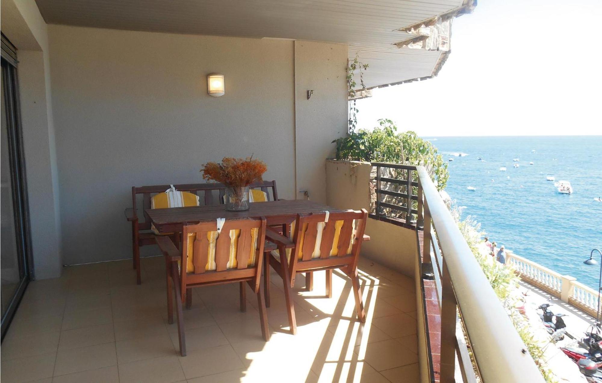 3 Bedroom Gorgeous Apartment In Tossa De Mar Kültér fotó